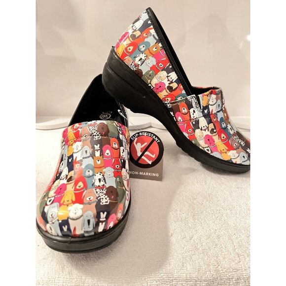 NEW Slip On Clogs 11W Women Easy Works By Easy Street "LAURIE" Dog Patent Shoes - Picture 1 of 11